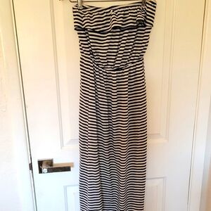 ⚫⚪ Trixxi Black & White Striped Maxi Dress – Size Small